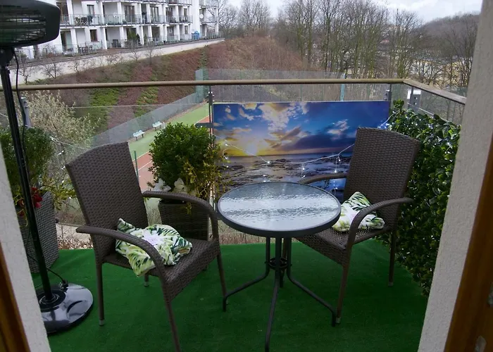 Holidays And City Break In Апартаменты *